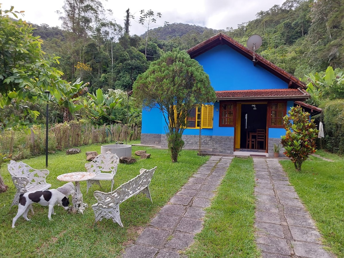 Cantinho Azul - Casa aconchegante com Wi-Fi.