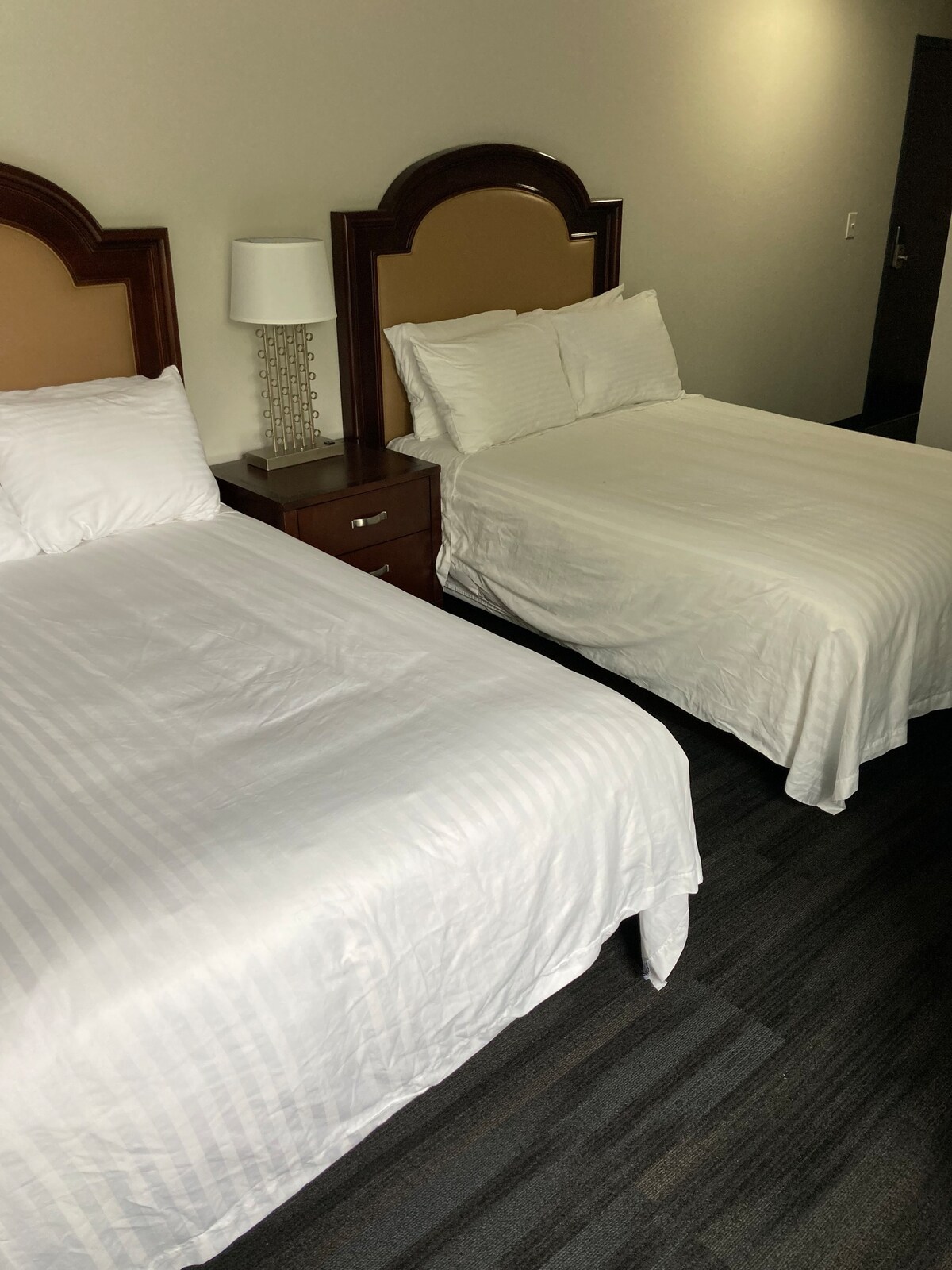 房间105 - 2张双人床