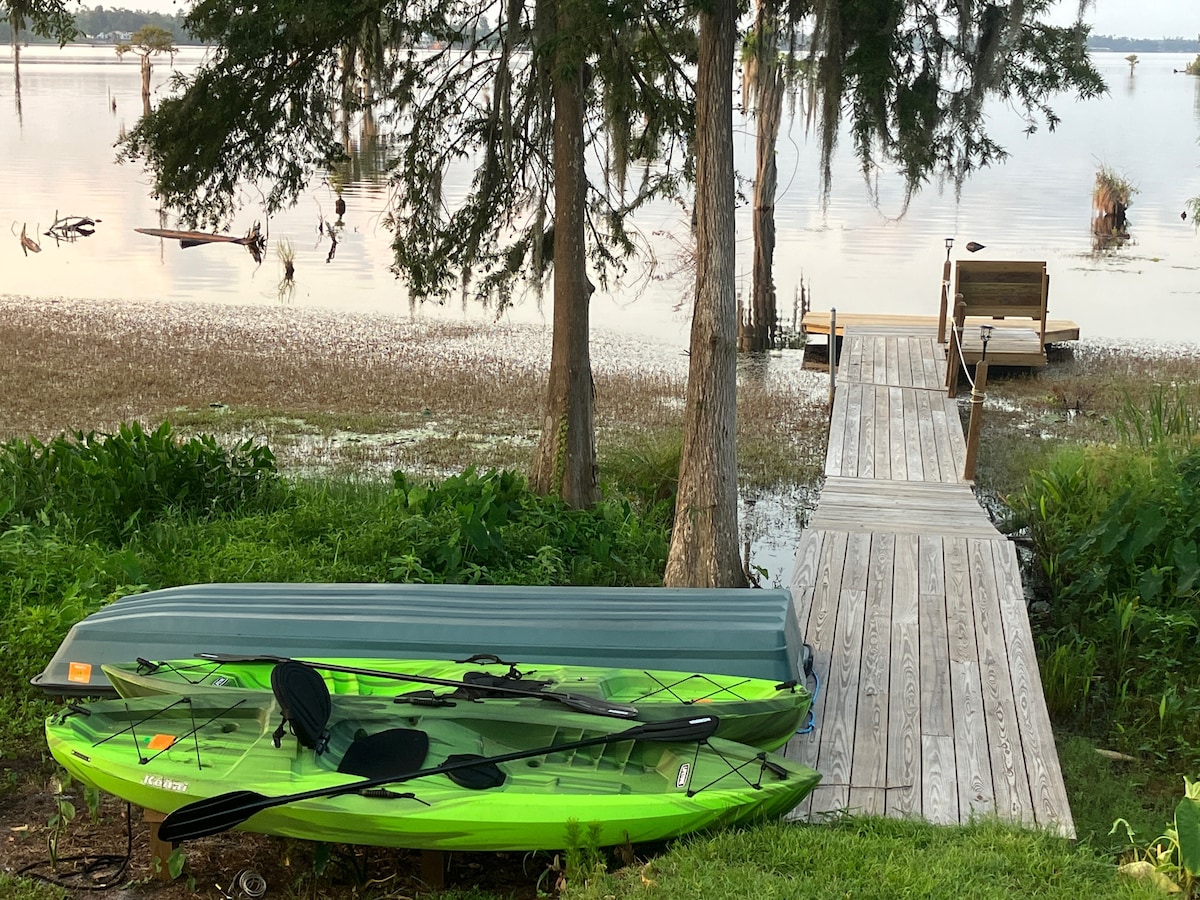 New Lake House in Panama City