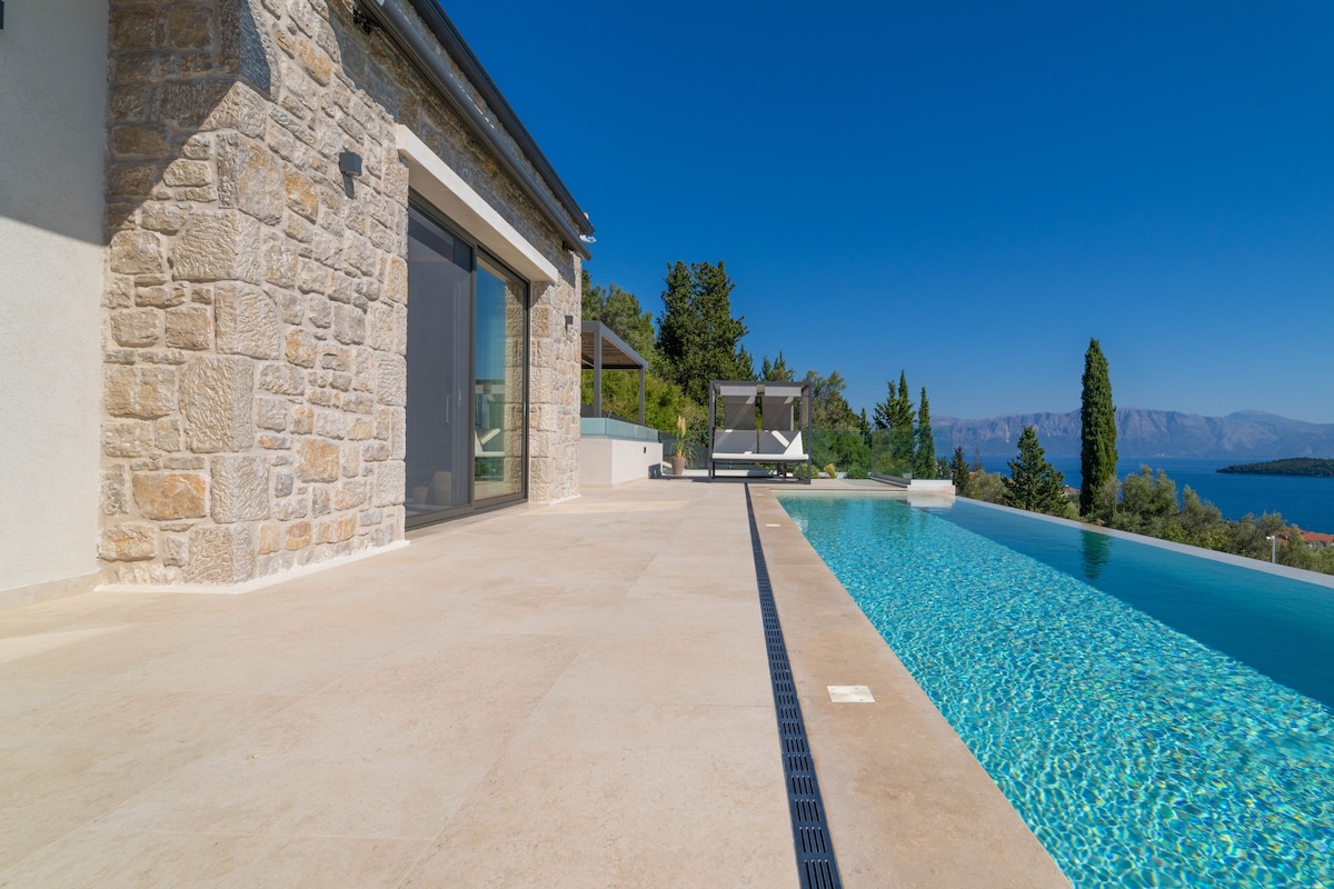 Villa Pasithea with Sea Views