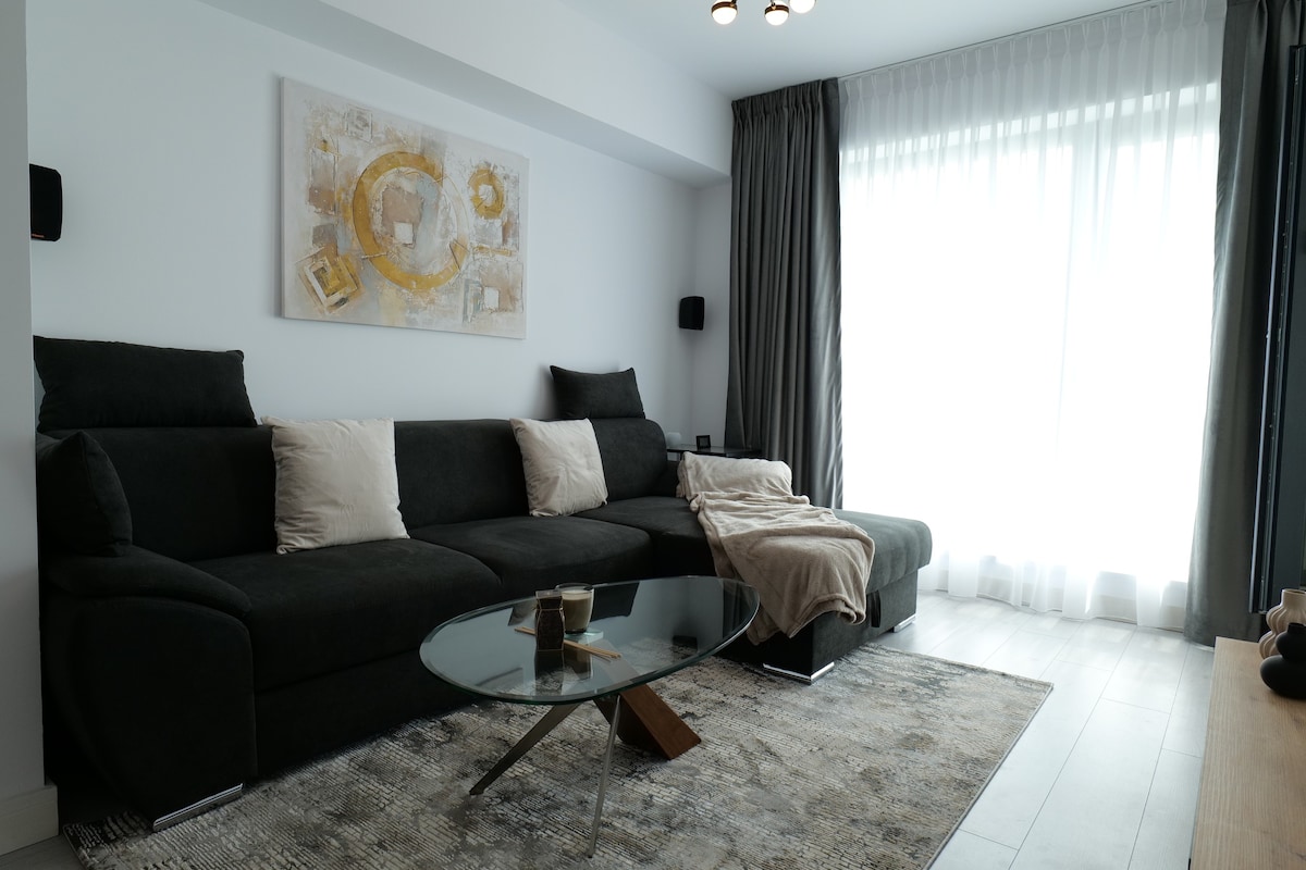 NEW 3 Rooms Bucharest / Premium