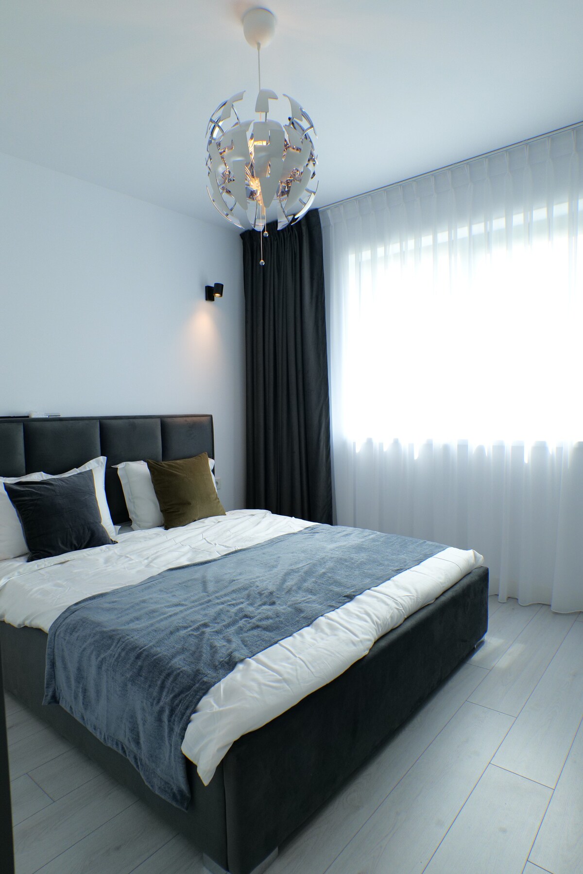 NEW 3 Rooms Bucharest / Premium