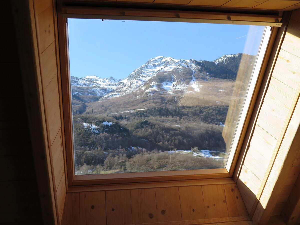 Eco-appart en forêt, vue montagne