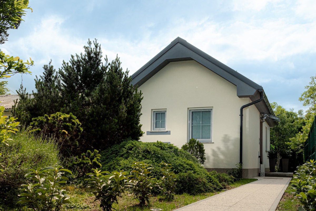 New Sweet Garden house in Ljubljana + free parking