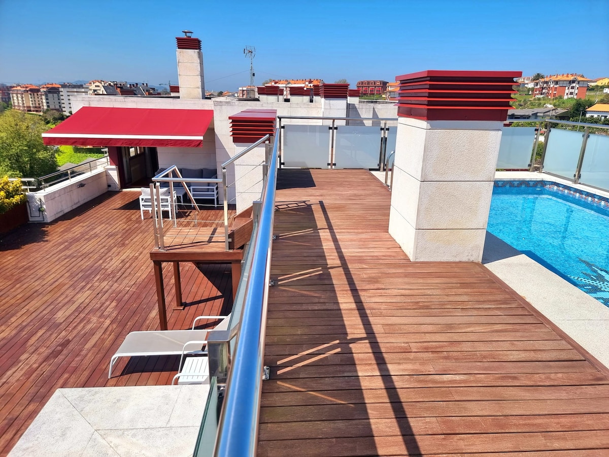 Piso LUJO en Santander. Piscina privada,2 garajes.