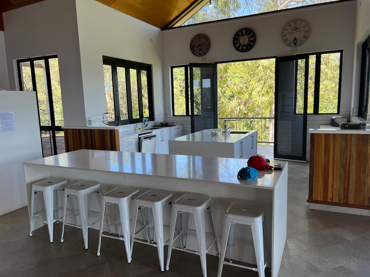 Serenity Retreat, The Lakehouse, Lake Tinaroo