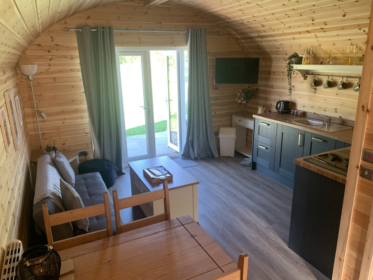 Luxury Glamping Pods - The Stag - Pet Friendly