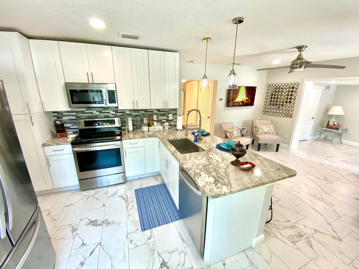 Chic 3bdrm 2bth Home in S. Tampa