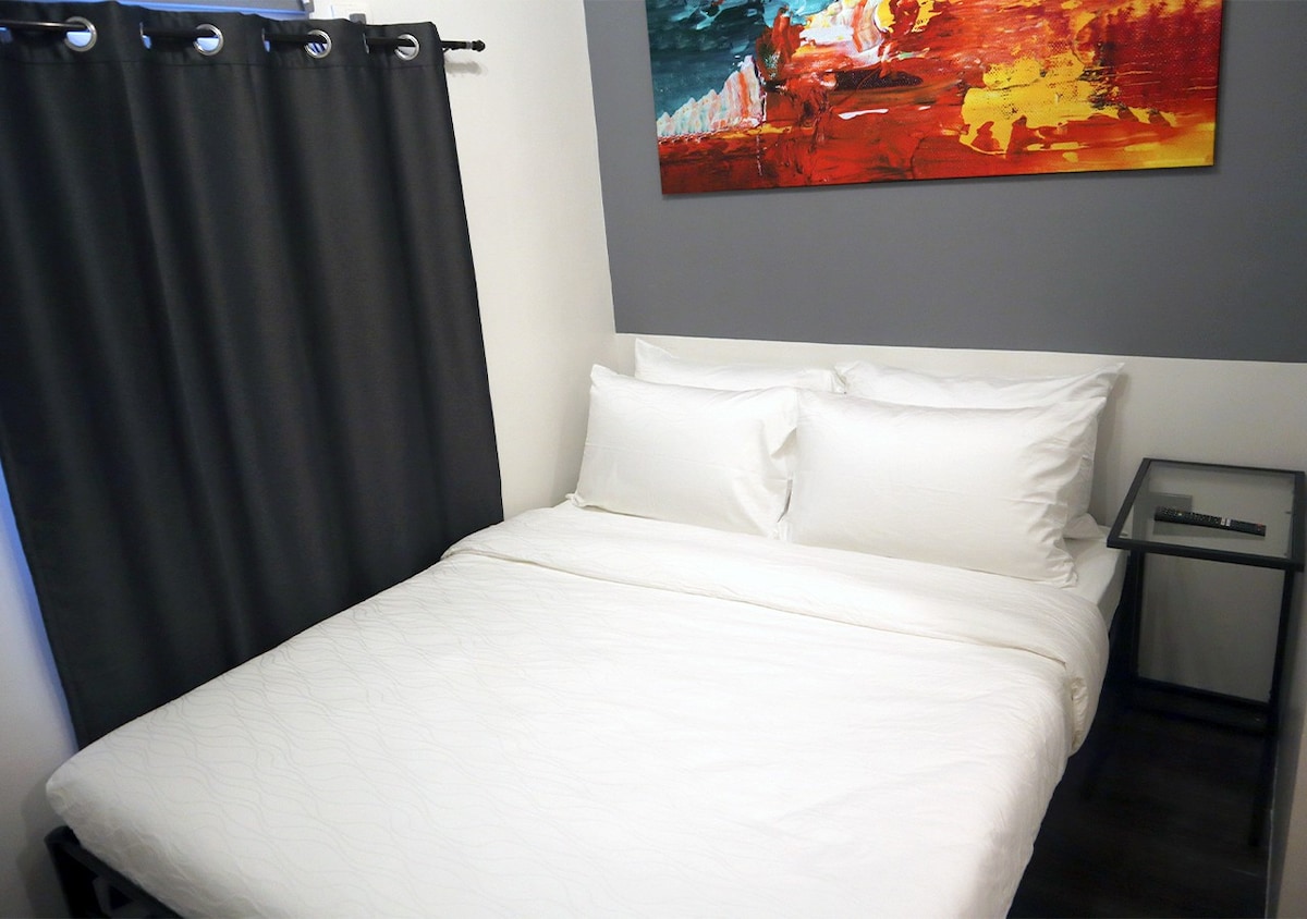 mySTAY Hotel BGC South -豪华客房标准双人床