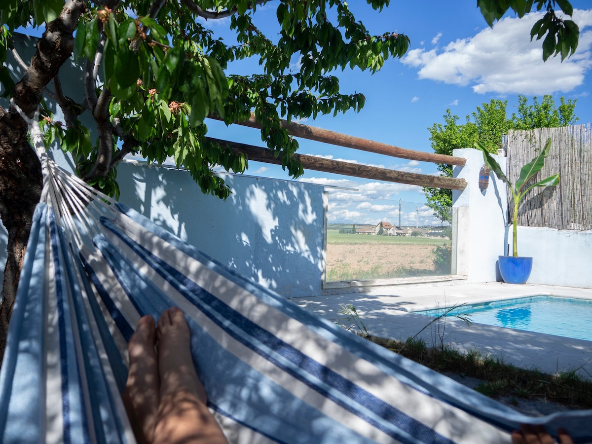 Casa cerca de Madrid con piscina y estación carga