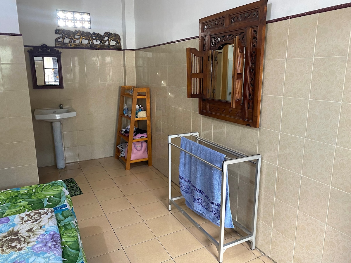 Budget-friendly homestay in Kuta