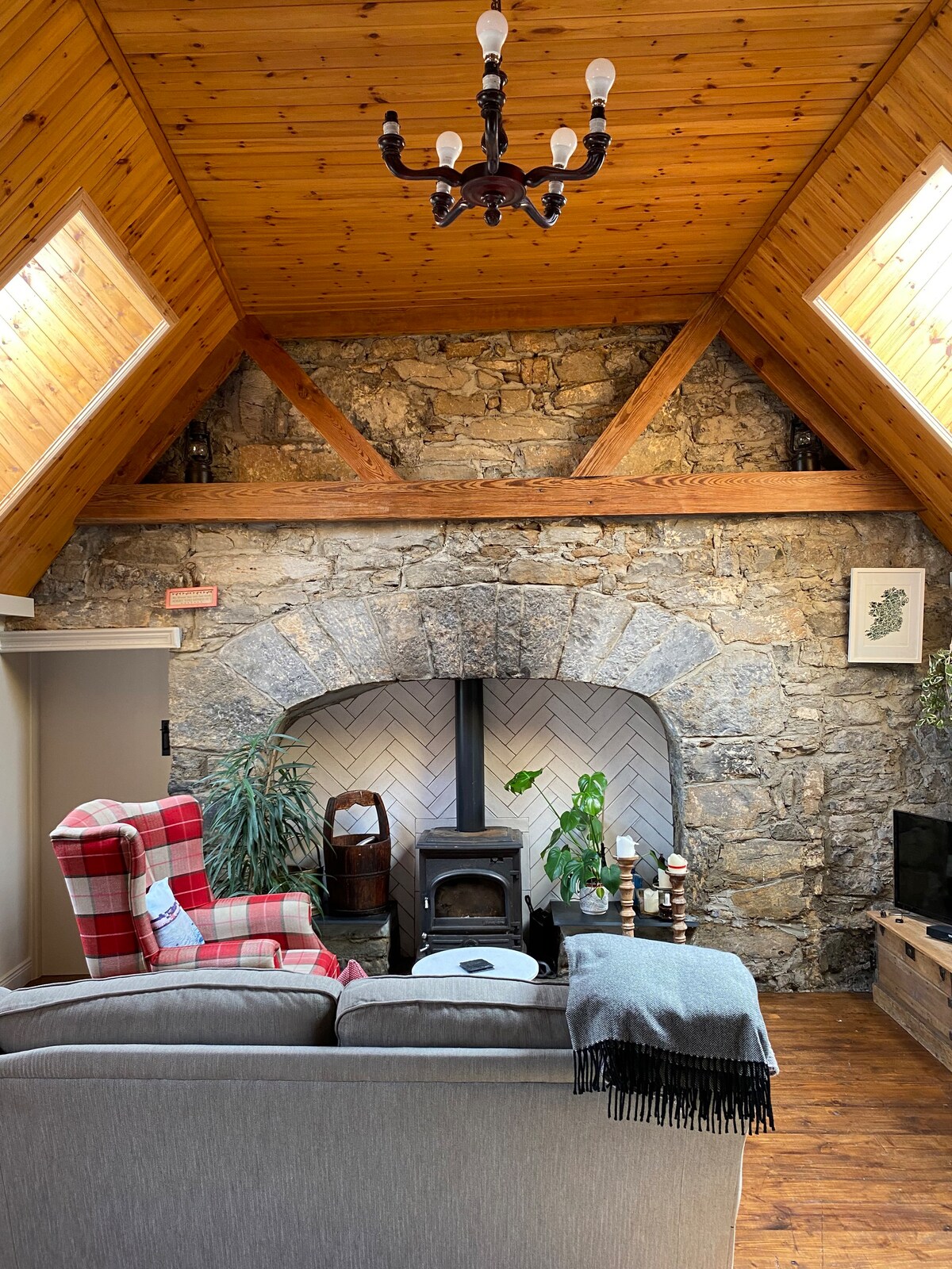 Traditional Stone Cottage-Galway