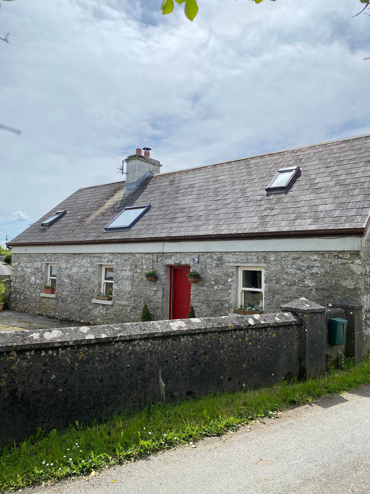 Traditional Stone Cottage-Galway