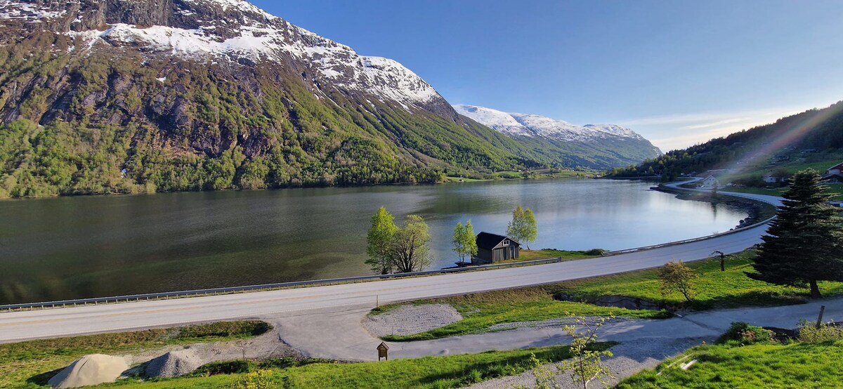 Family house - 1 HOUR drive to Geiranger