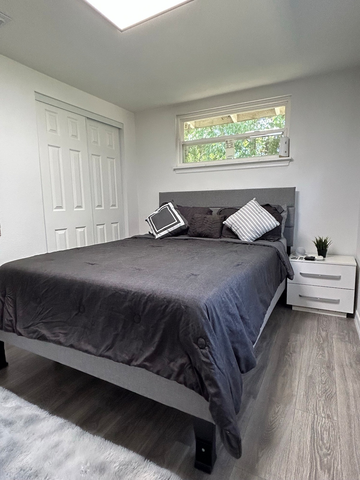 Cozy and comfortable private room in a Smart Home!