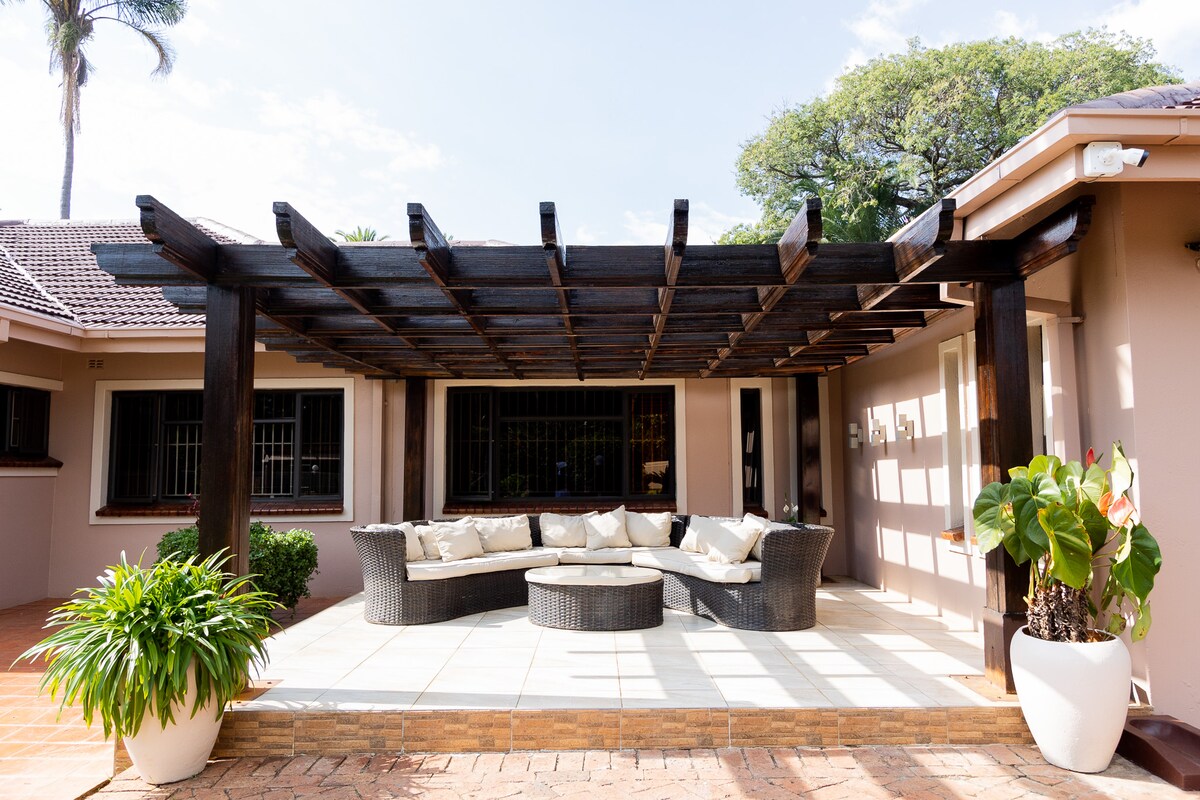 Casa De Lolo ： Harare 's Premier 4BR Retreat