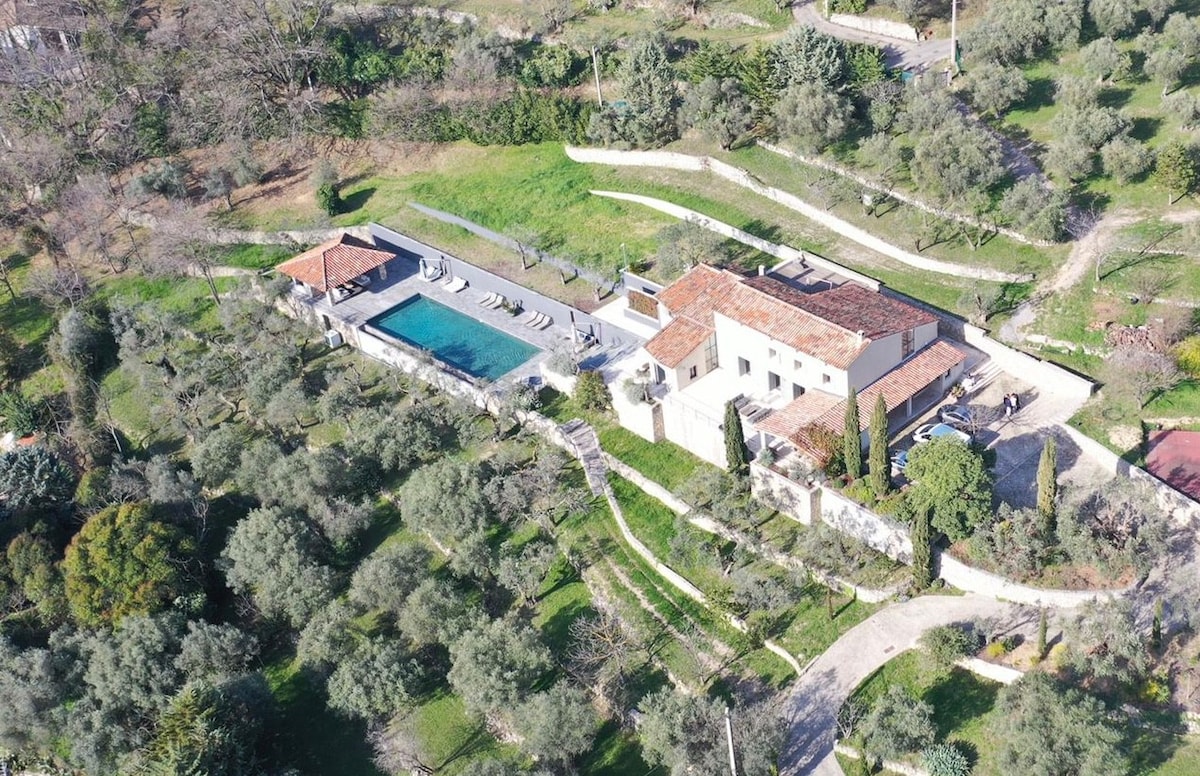 Luxury private villa. Amazing views, infinity pool