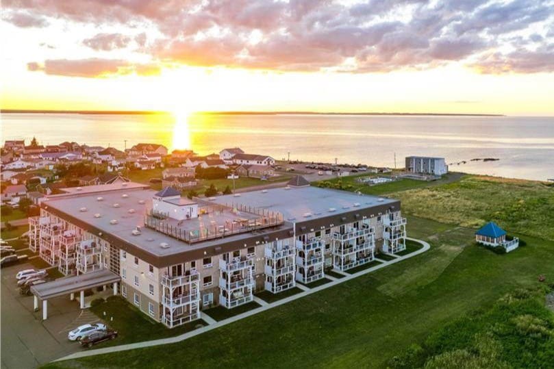 Seaside Condo-Minutes From Shediac