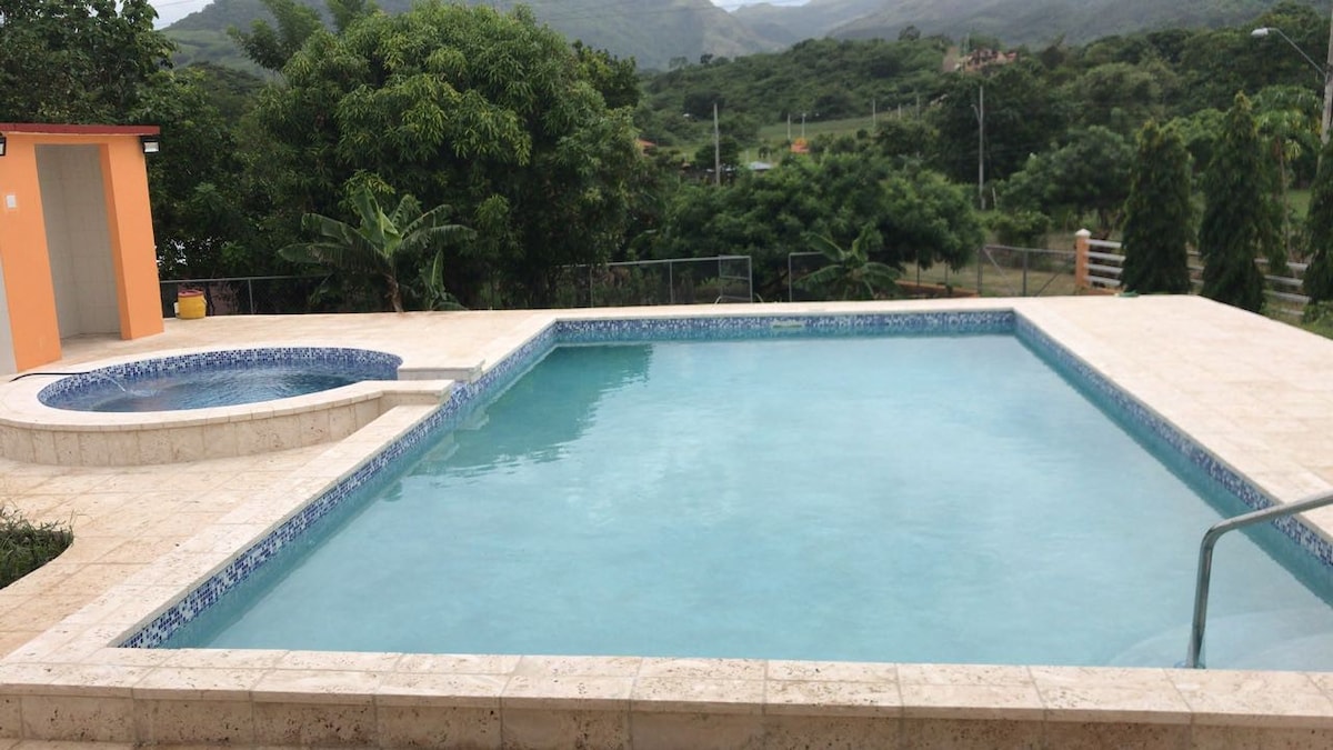 Casa Campo泳池和按摩浴缸