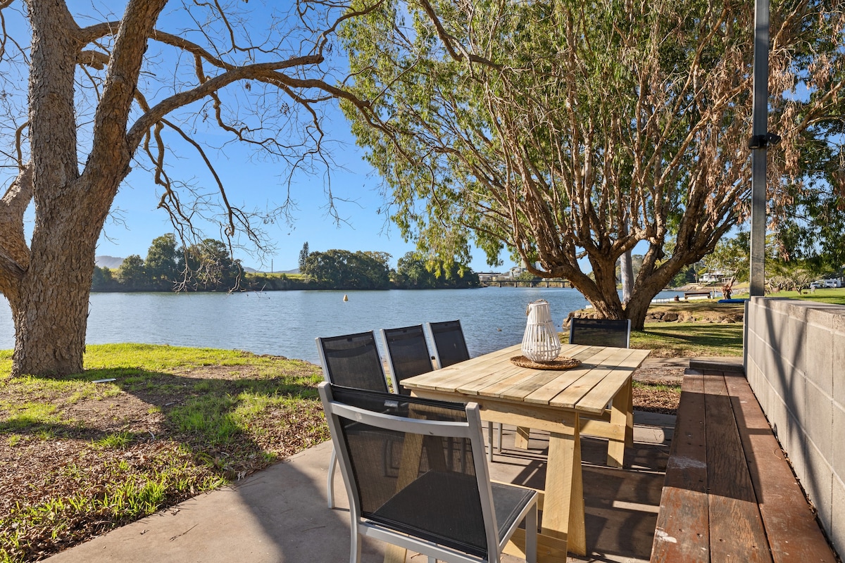 Murwillumbah River House with riverfront lifestyle