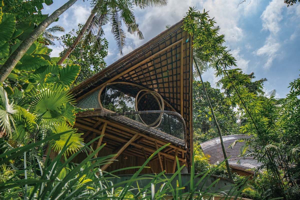 Madya Pavilion and Suenyo Eco Retreat