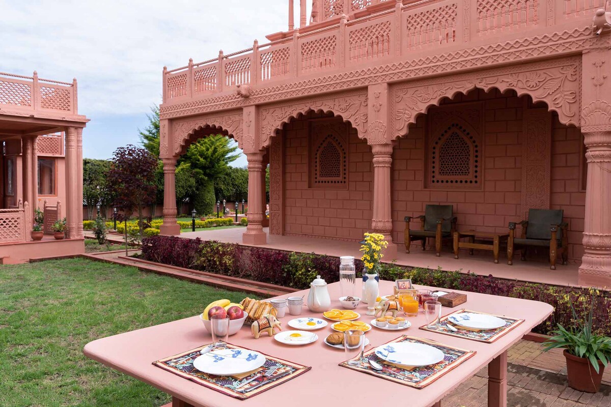 Pink Palace, a Rajasthani Haveli @ Ooty w/ BF&Lwn