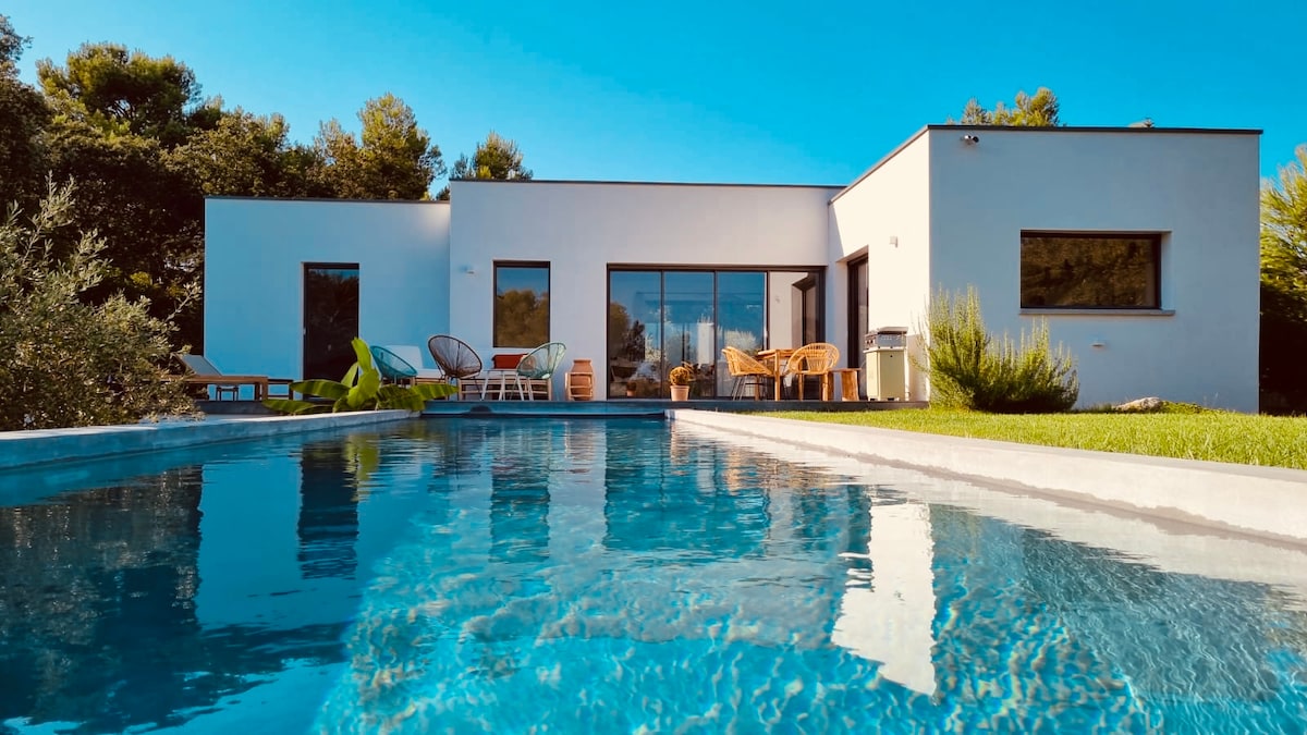 Villa bohème dans la garrigue proche d'Uzes