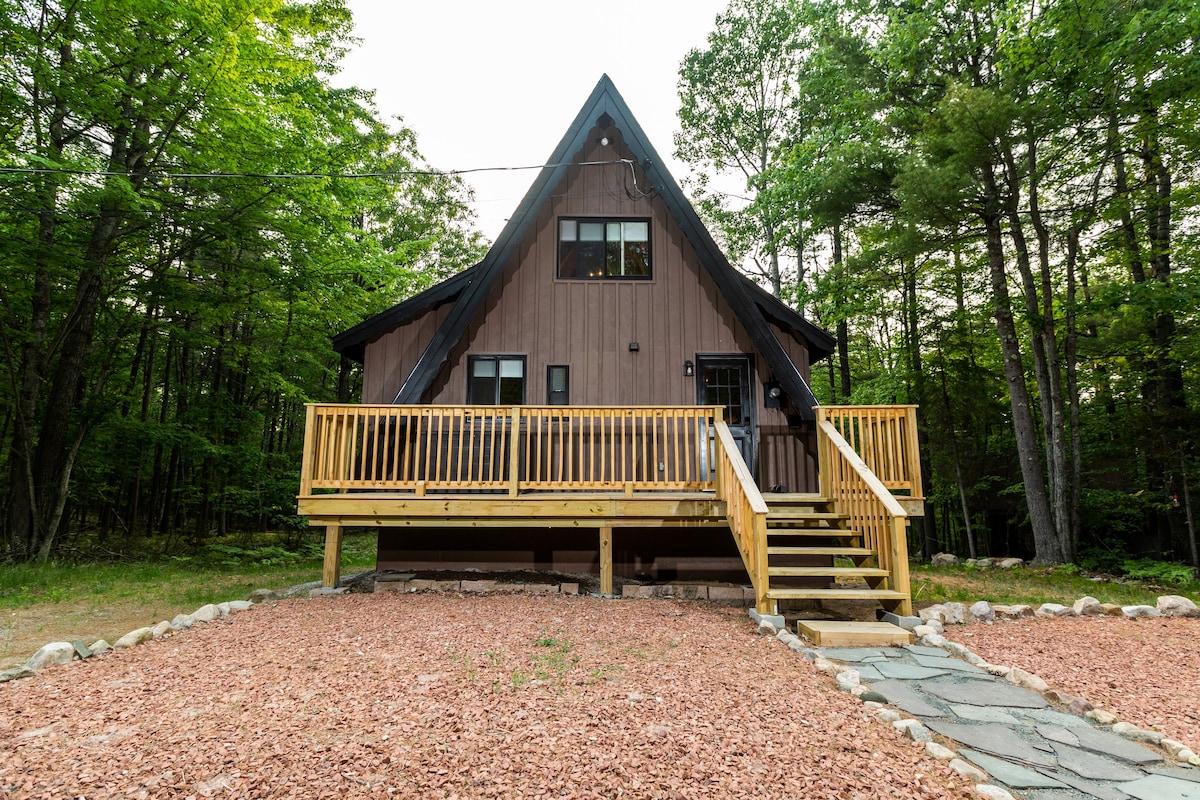 Adirondack A-frame 4bd-2ba: Ski/Hike/Bike & More