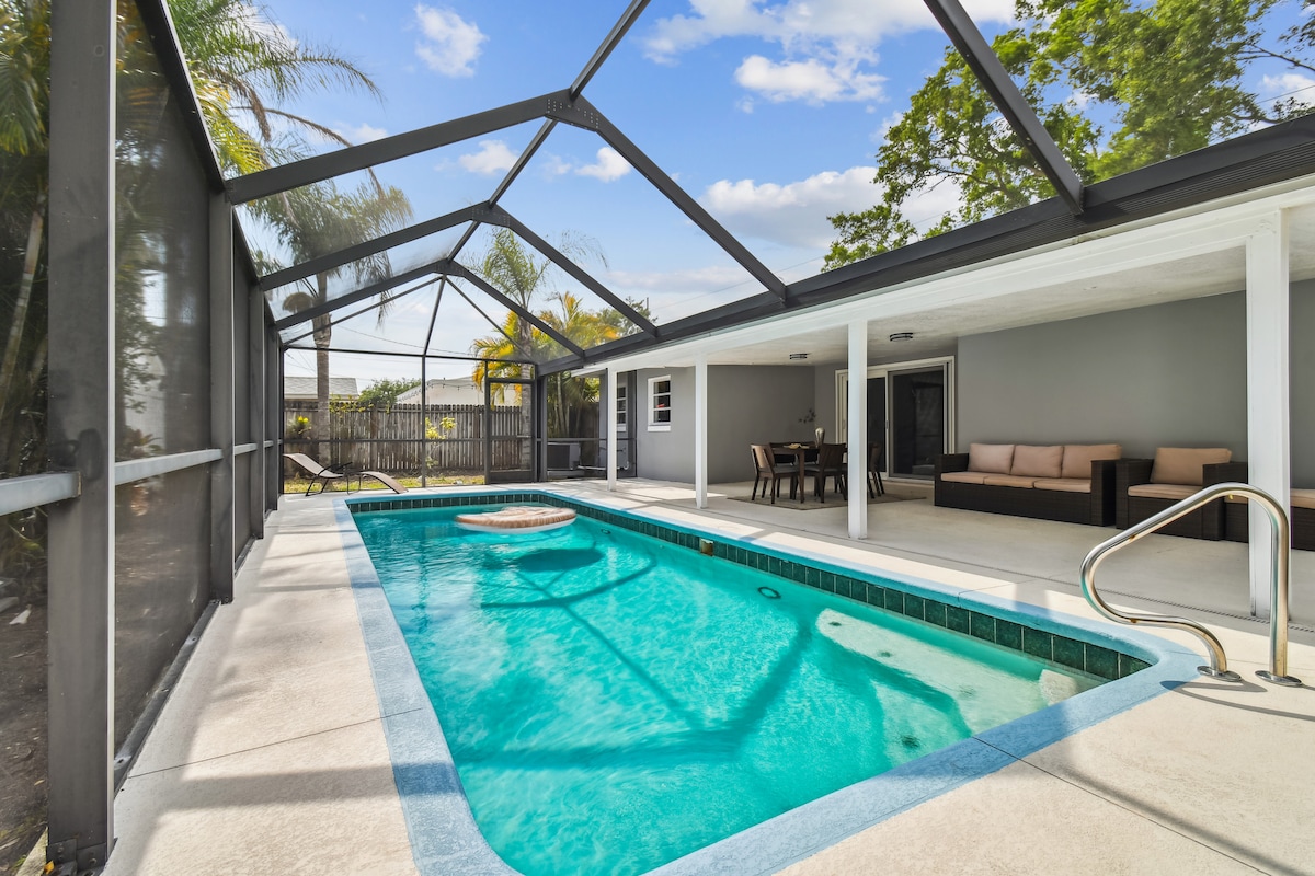 Heated Pool! Paradise in Midtown Tampa 3B2B