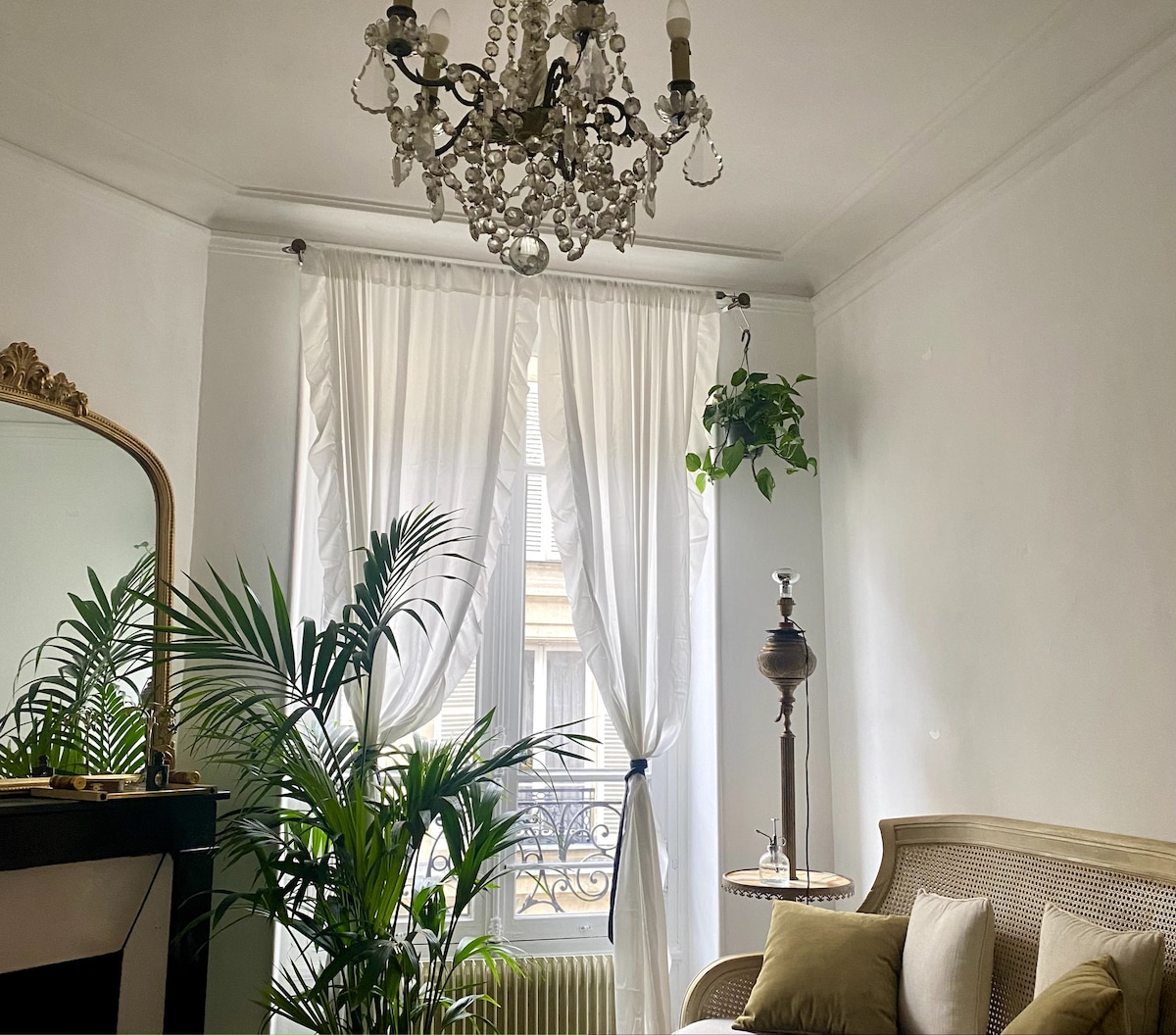 Charming & Cozy flat in Quartier Latin w/fireplace