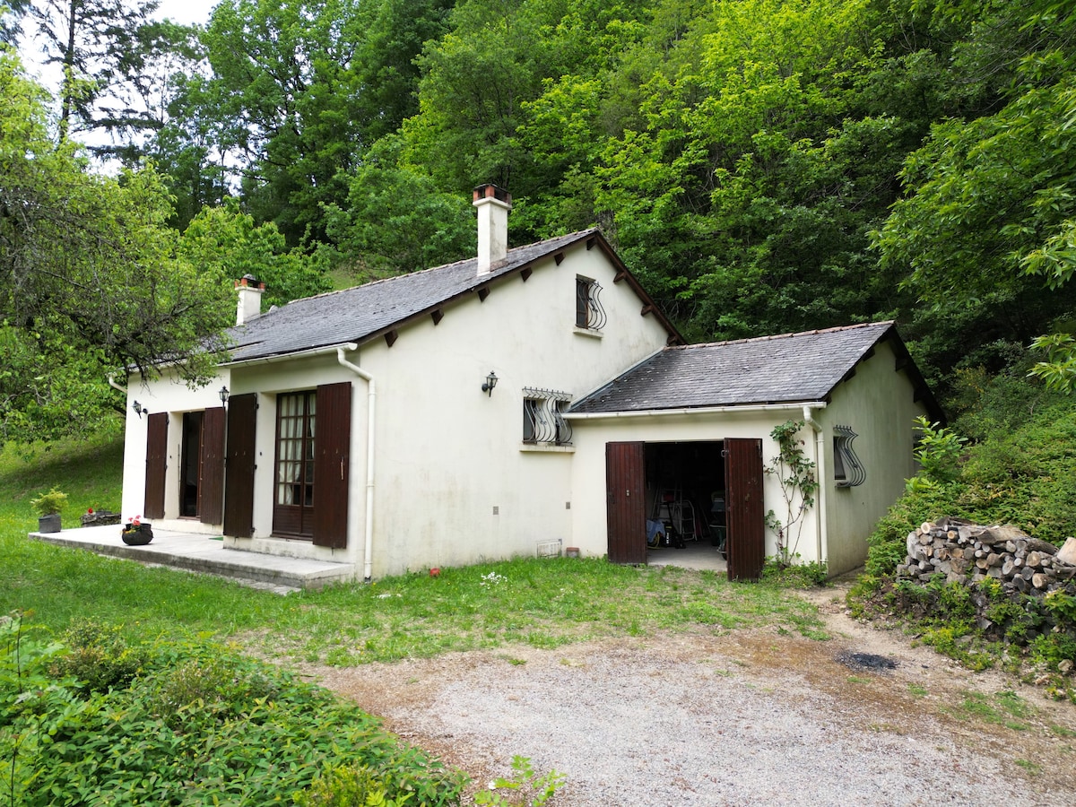 Lou trabessou - Maison en pleine campagne