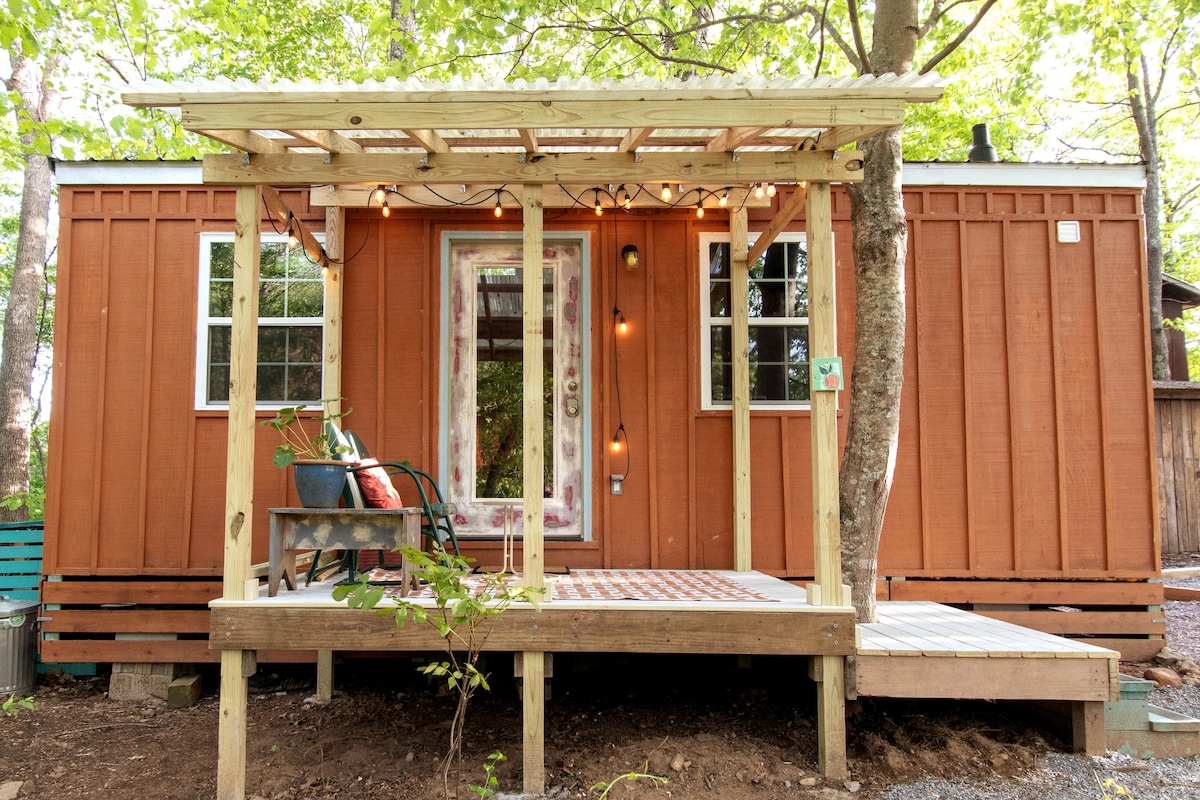 Ridgetop Tiny House | The Peach Perch