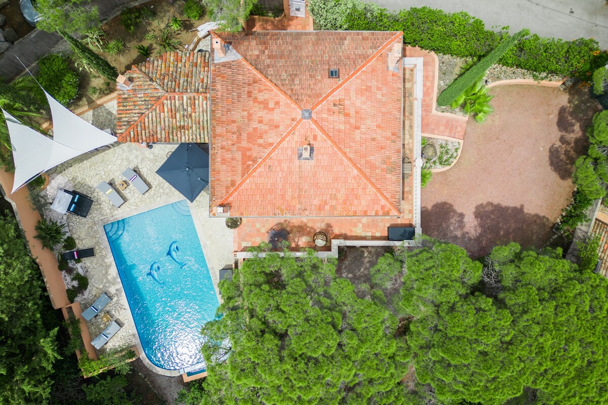Villa vue mer 250 m plage, piscine à débordement