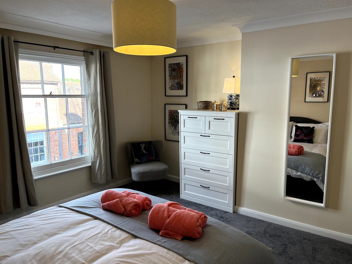 Cosy flat in central Farnham