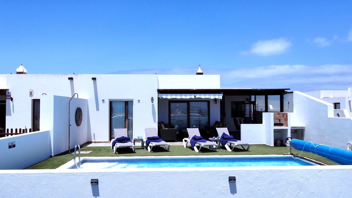 Villa with Ocean view in Playa Blanca