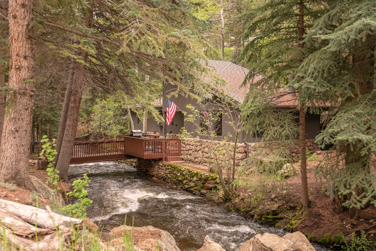 Cabin Chic on Chicago Creek