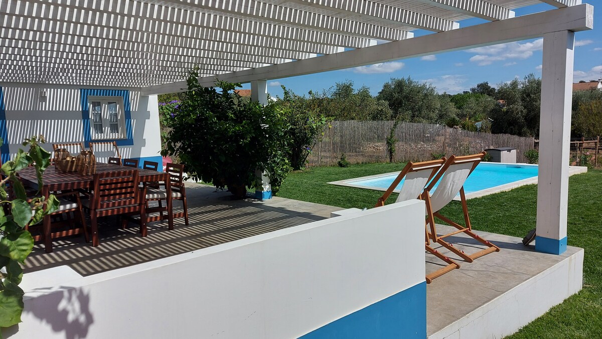 Casa Alentejana ，配备泳池和大型花园