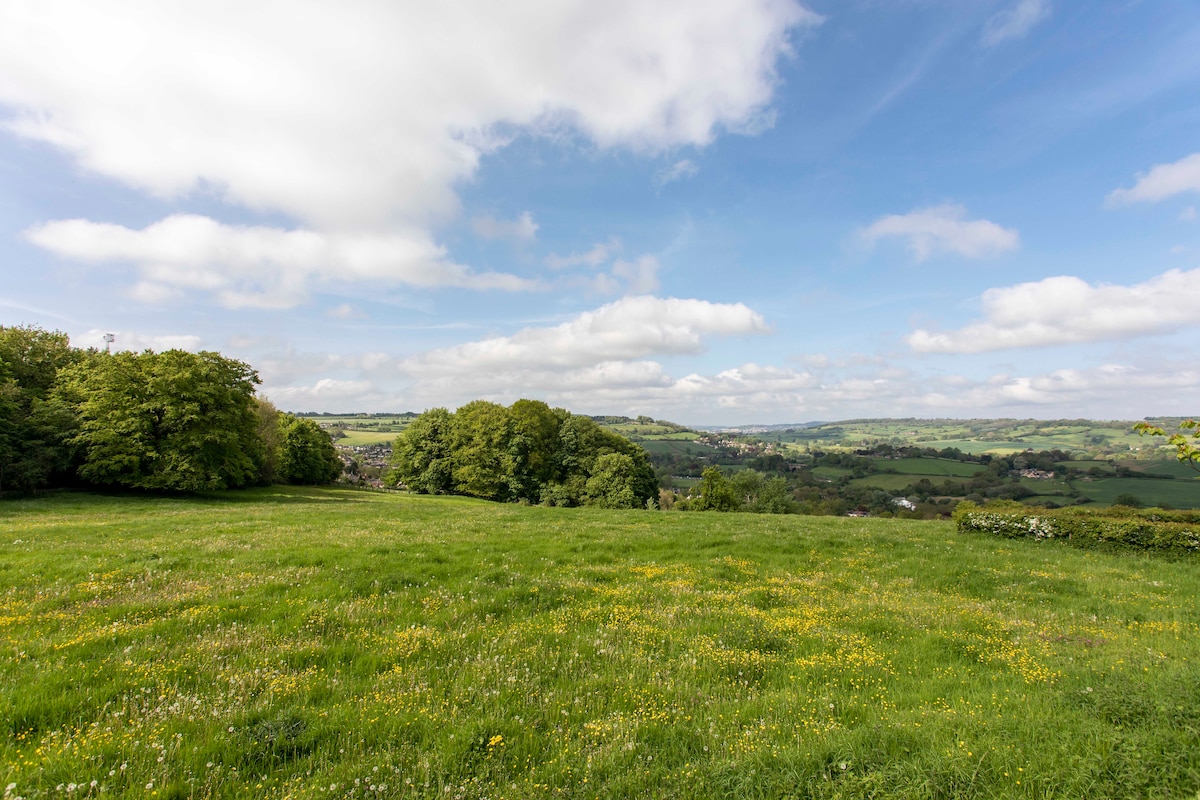 Heavenly Box Hill Barn