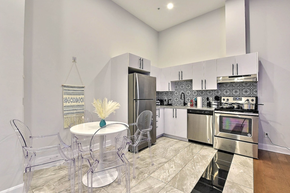 Insta-worthy & glamorous 1-BR in Downtown MTL M15