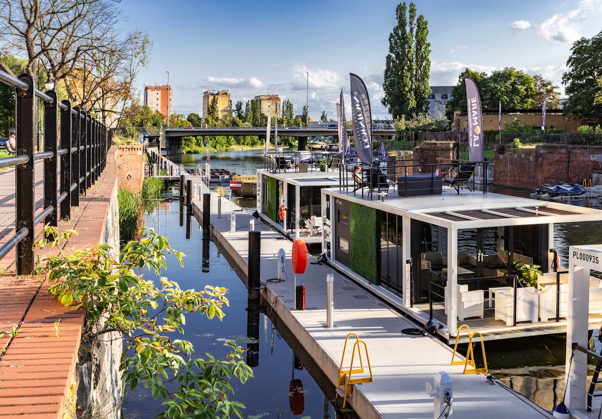 Motlava Houseboat with Sauna | Modern 2