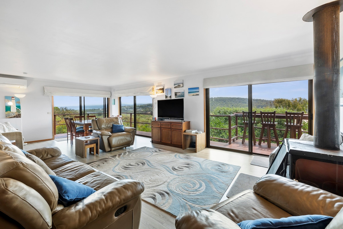 Spectacular views in the heart of Aireys & KingBed