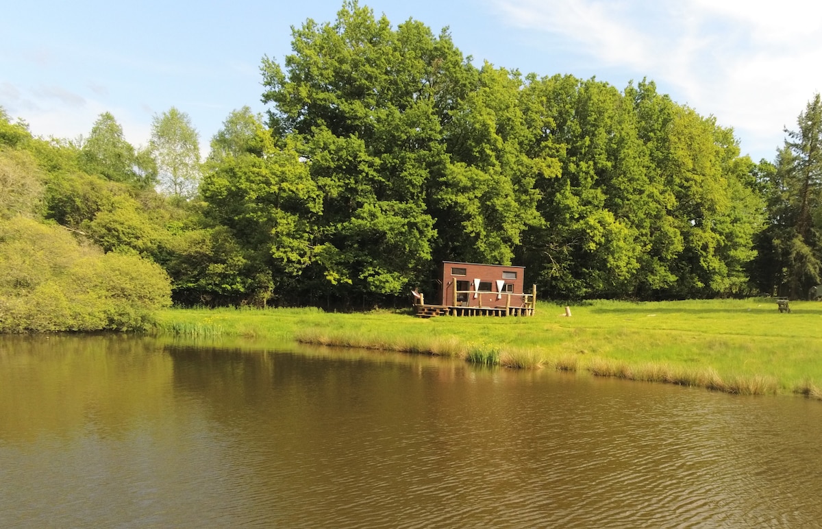 Tiny House au bord d'un étang - AssoTerra Nostra