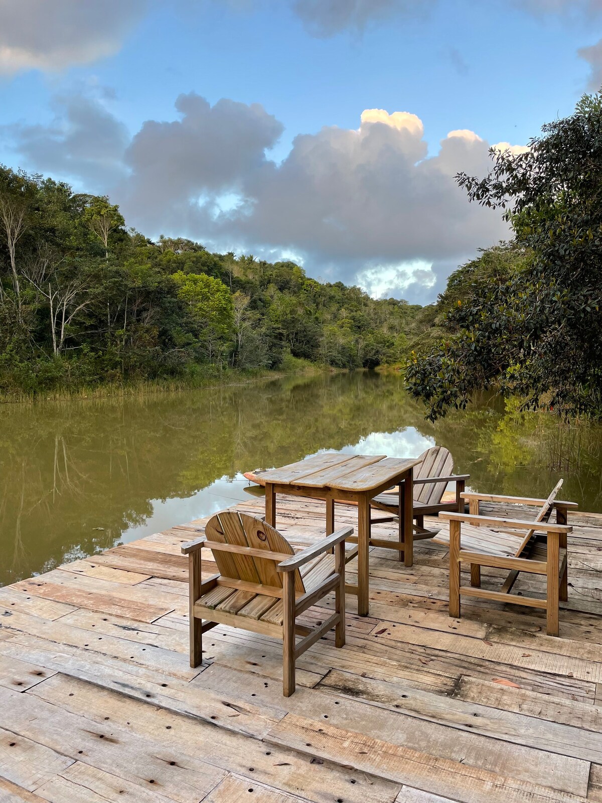 Bangalô Amarelo, Beira do lago, próximo a Trancoso