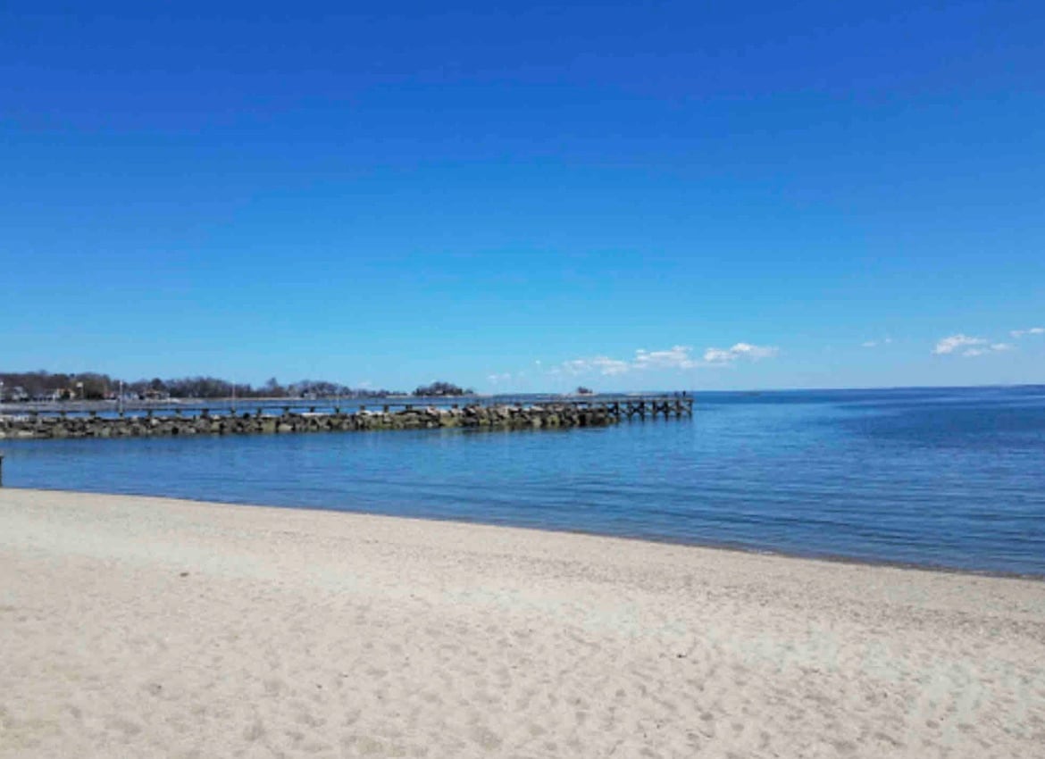 Seas-the-Day Beach Studio at West Beach