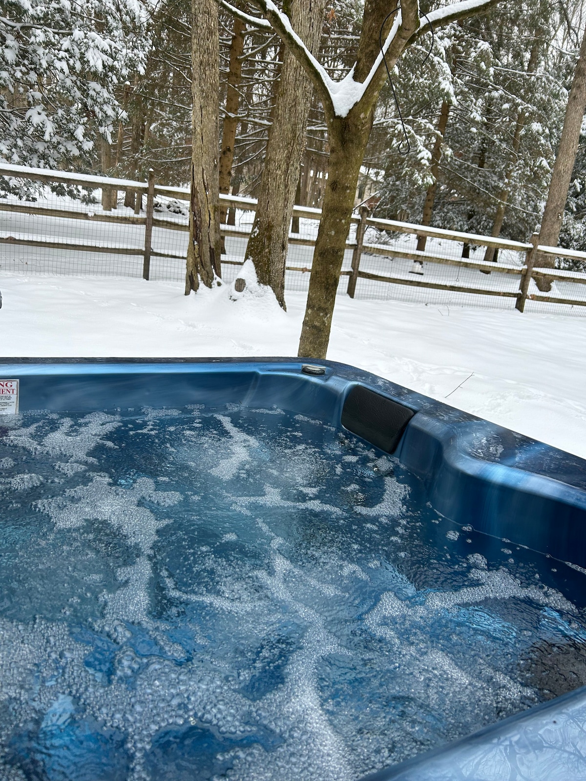 Pocono Lake getaway with hot tub