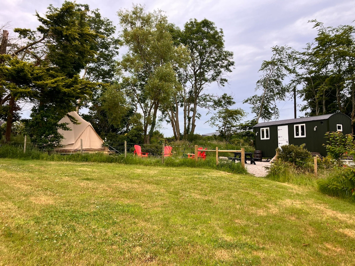 Ballydorn Shepherd Hut & Bell Tent