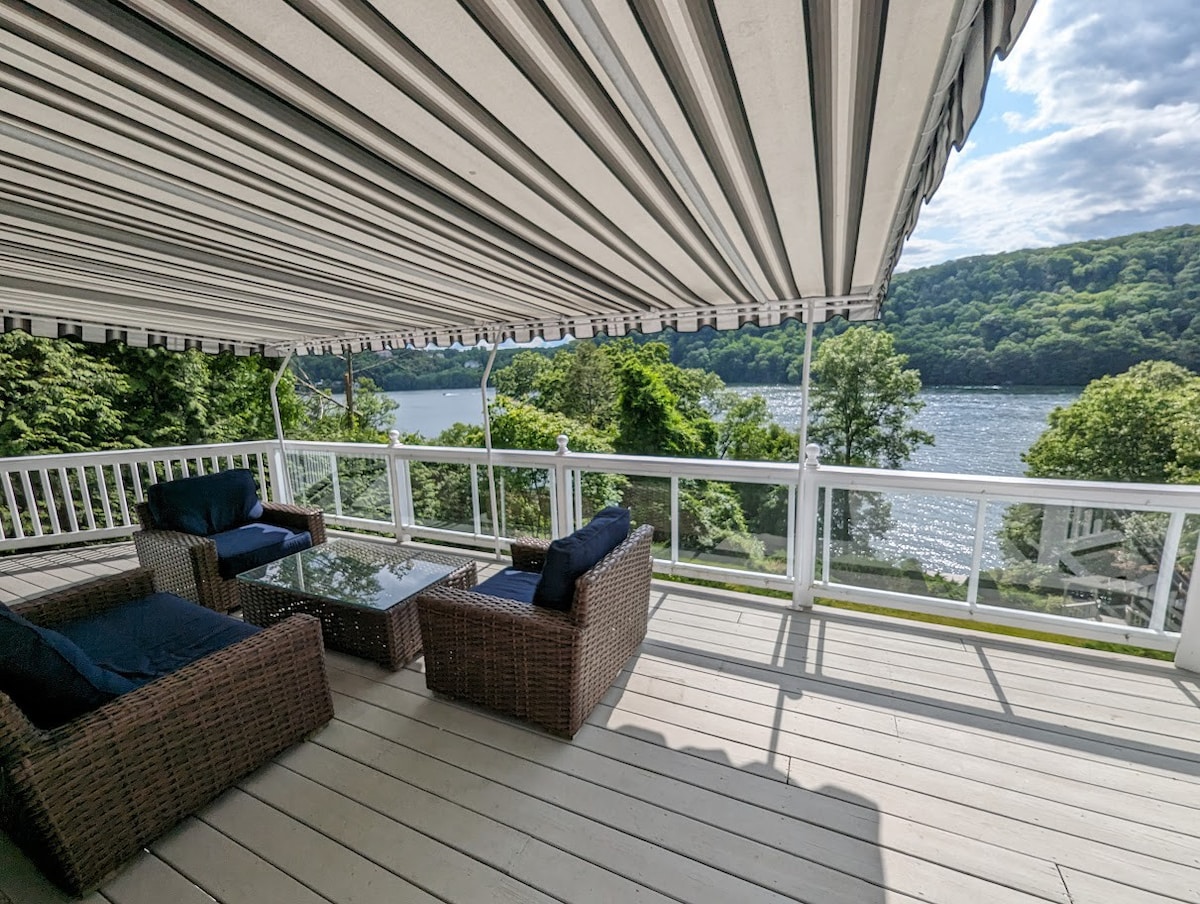 Candlewood Lake - Lakefront Family Getaway 3775sqf