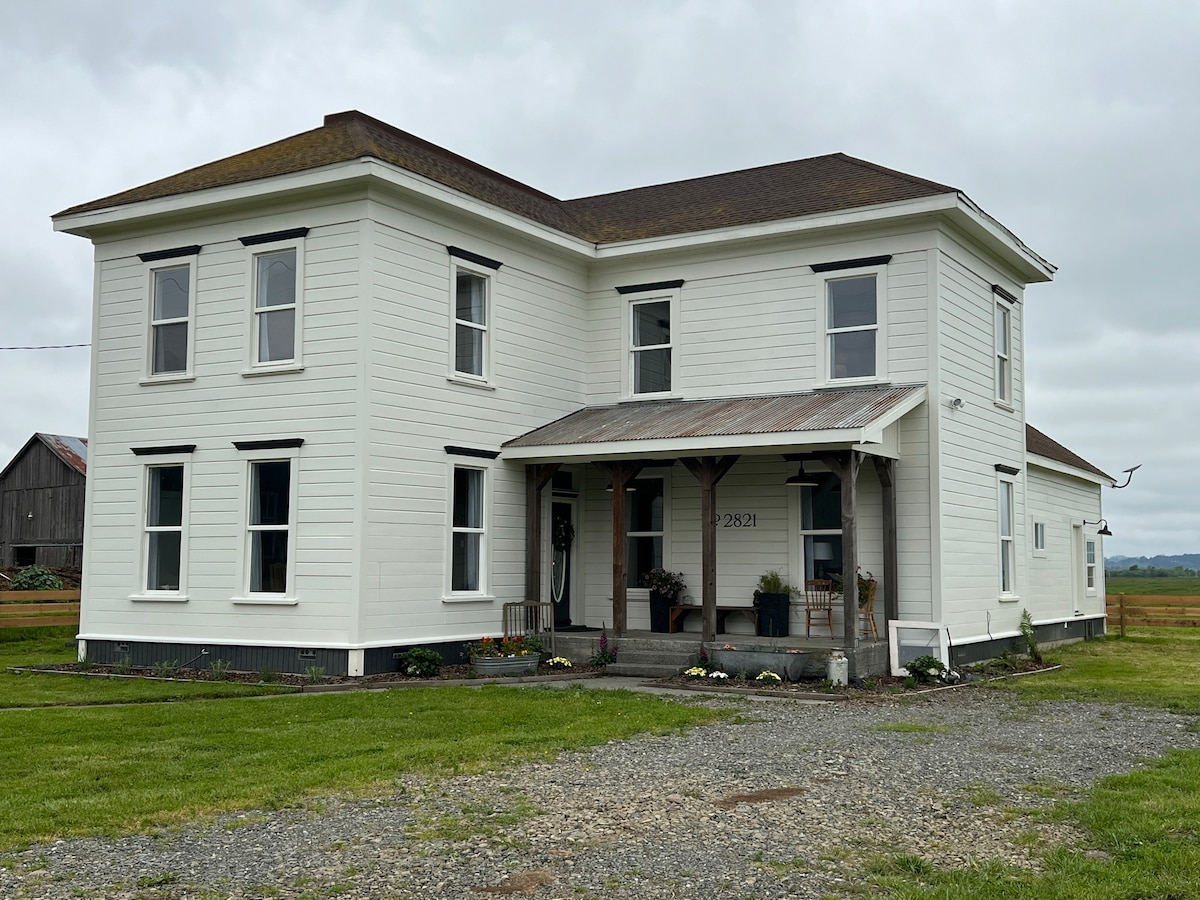 Farmhouse at Grizzly Bluff Dairy