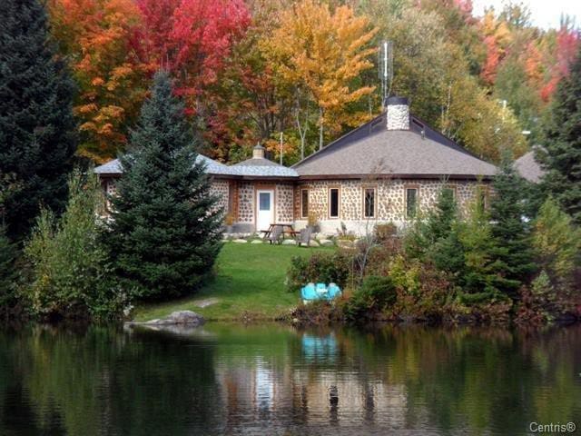 圣安妮湖（Sainte-Anne-des-Lacs）的民宿