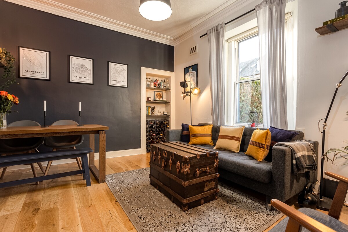 Modern and Stylish 2 BD house in Edinburgh!